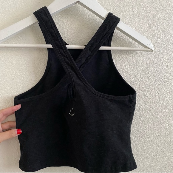 Beyond Yoga Spacedye Studio Cropped Tank Built-in Sports Bra Darkest Night - Picture 5 of 7